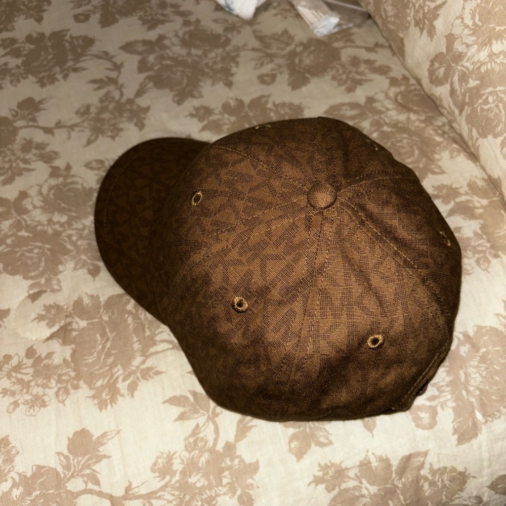 Micheal Kors Hat - Picture 5 of 9